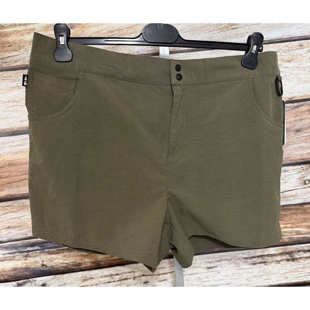 Bass Sz XL Women’s Green Flat Front Slash Pockets Hiking Shorts New